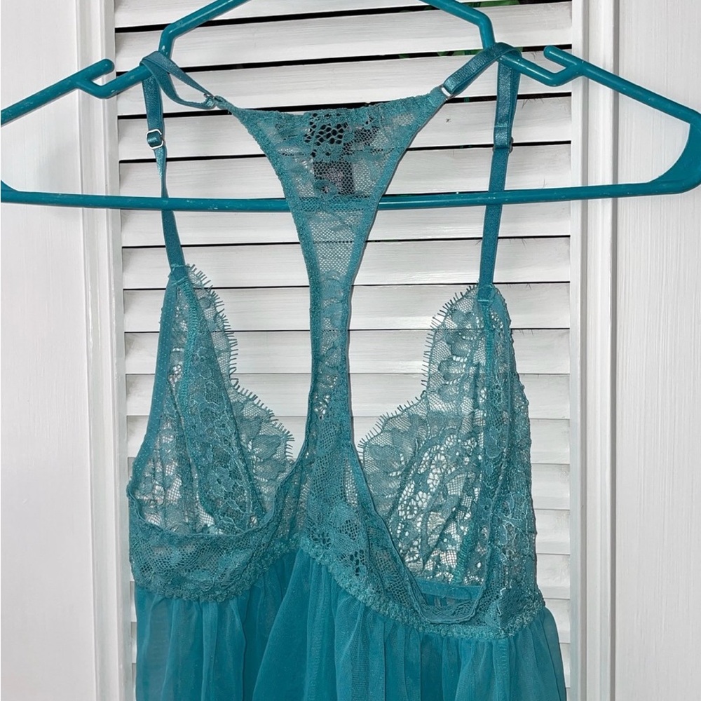 Vintage Victoria’s Secret peekaboo lace babydoll Chemise Negligee Nightgown M - Picture 7 of 11